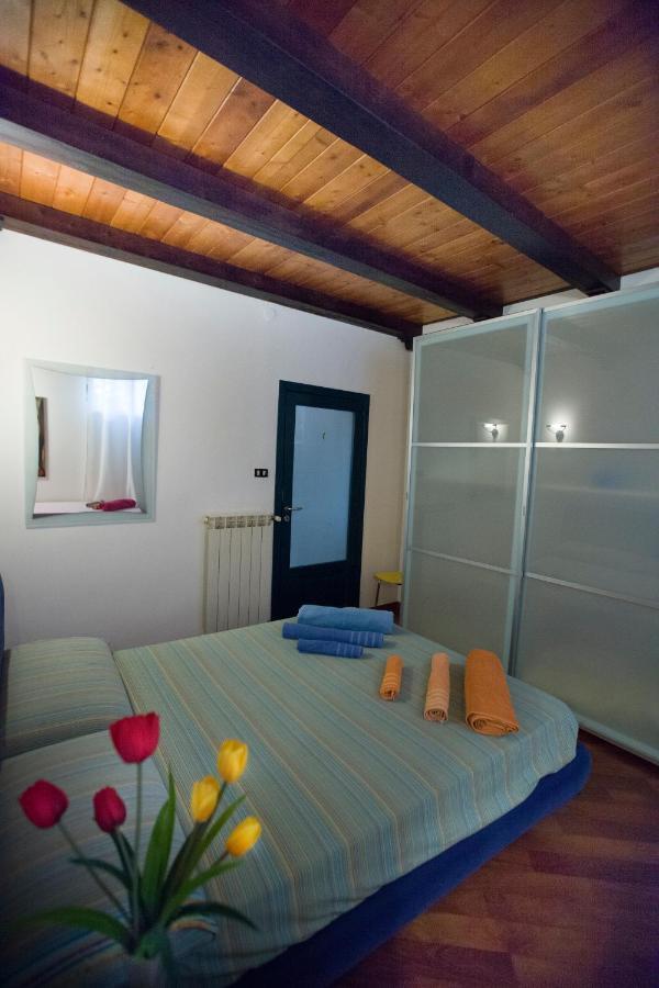 Sopra La Piazza Villa Agira Exteriör bild